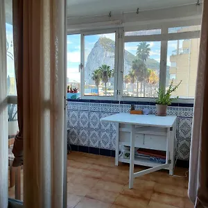 Alloggio in famiglia Private Bathroom In Shared 50m From Gibraltar